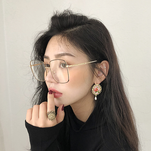rose vintage earring